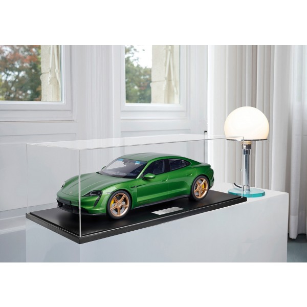 Porsche Taycan Turbo S - 2020 - Metallic mamba green 1/8