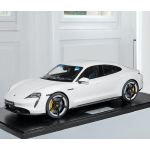 Porsche Taycan Turbo S - 2020 - bianco 1/8