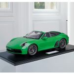 Porsche 911 (992) Carrera 4S Cabriolet - 2020 - Vert python 1/8
