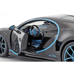 Bugatti Chiron World Record Car #42 J.-P. Montoya negro 1/18