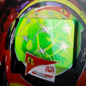 Mick Schumacher 2020 Bild mit handlackierter Carbonplatte Helm 2020