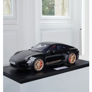 Porsche 911 (992) Carrera 4S - 2020 - Negro profundo metálico 1/8